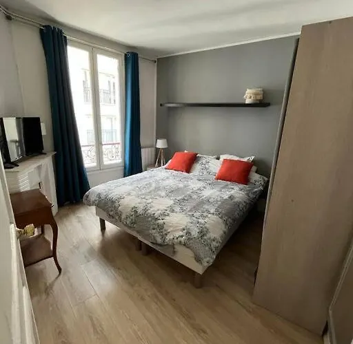 Flat 16 Near To Eiffel Tower Апартаменты Париж